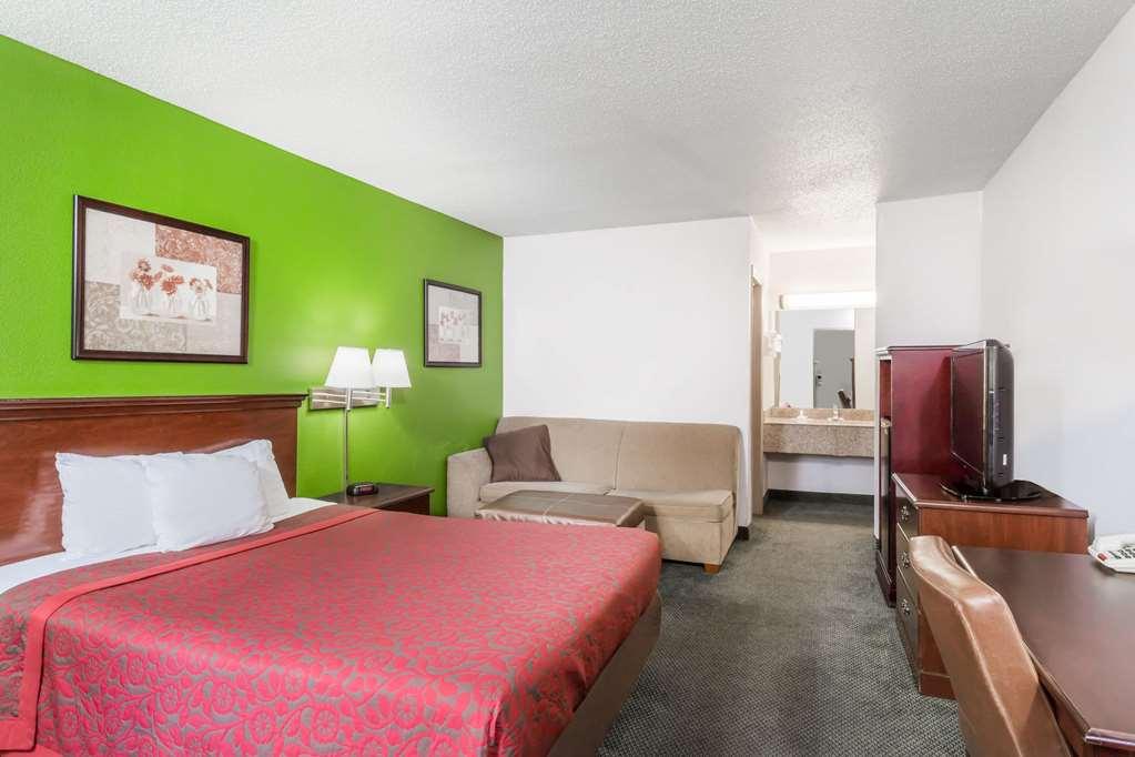 Days Inn By Wyndham Raleigh Glenwood-Crabtree Zimmer foto