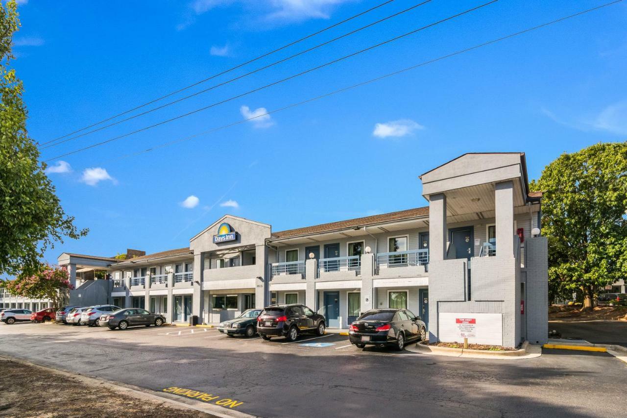 Days Inn By Wyndham Raleigh Glenwood-Crabtree Exterior foto